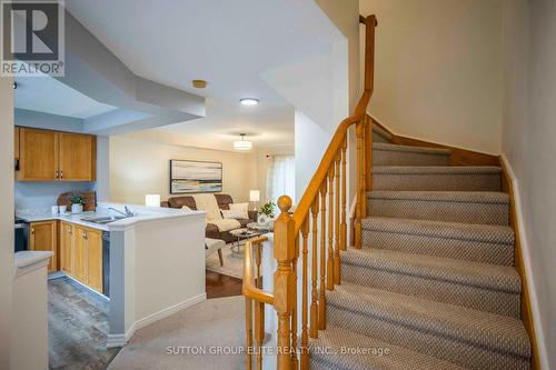 98 Mosaics Avenue, Aurora, ON - Indoor Photo Showing Other Room