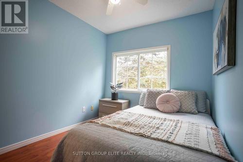 98 Mosaics Avenue, Aurora, ON - Indoor Photo Showing Bedroom