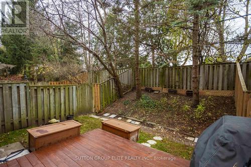 98 Mosaics Avenue, Aurora, ON - Outdoor