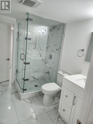 3038 Islington Avenue, Toronto, ON - Indoor Photo Showing Bathroom