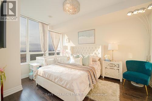 4202 - 2230 Lake Shore Boulevard W, Toronto, ON - Indoor Photo Showing Bedroom