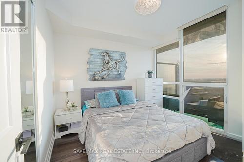 4202 - 2230 Lake Shore Boulevard W, Toronto, ON - Indoor Photo Showing Bedroom