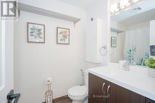 4202 - 2230 Lake Shore Boulevard W, Toronto, ON - Indoor Photo Showing Bathroom