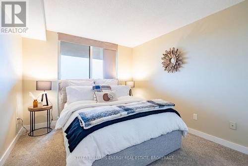 704 - 700 Wilson Road N, Oshawa (Centennial), ON - Indoor Photo Showing Bedroom