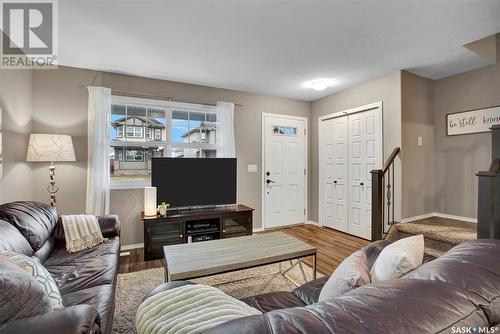 220 Langlois Way, Saskatoon, SK - Indoor Photo Showing Living Room