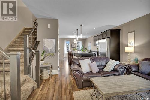 220 Langlois Way, Saskatoon, SK - Indoor Photo Showing Living Room