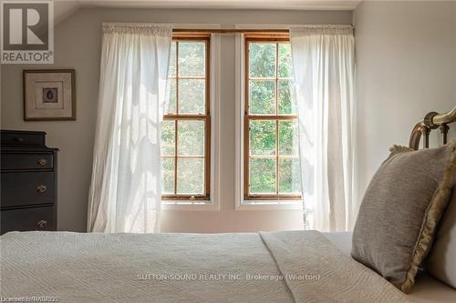 43 Berford Lake Road, South Bruce Peninsula, ON - Indoor Photo Showing Bedroom