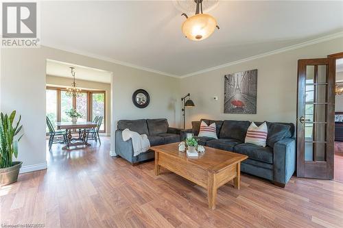 43 Berford Lake Road, South Bruce Peninsula, ON - Indoor Photo Showing Living Room