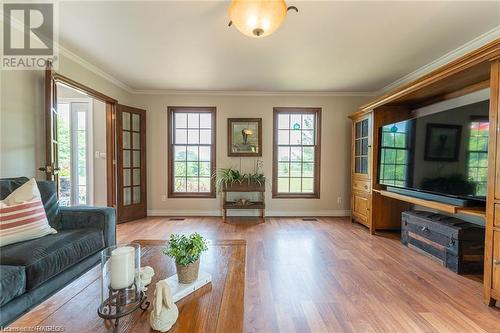 43 Berford Lake Road, South Bruce Peninsula, ON - Indoor Photo Showing Living Room