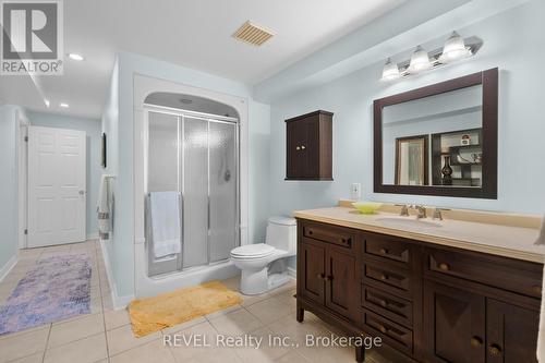 7712 Southwood Drive, Niagara Falls (208 - Mt. Carmel), ON - Indoor Photo Showing Bathroom