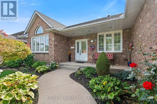 7712 Southwood Drive, Niagara Falls (208 - Mt. Carmel), ON - Outdoor