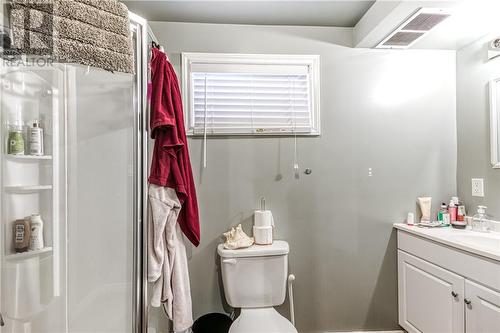 78 Logan Avenue, Sudbury, ON - Indoor Photo Showing Bathroom