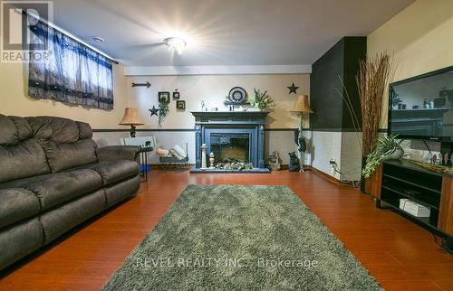 141 Malette Crescent, Timmins (Tnw - Riverpark), ON - Indoor Photo Showing Living Room With Fireplace