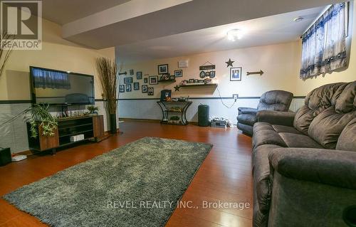 141 Malette Crescent, Timmins (Tnw - Riverpark), ON - Indoor Photo Showing Living Room