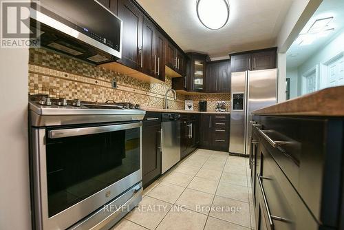 141 Malette Crescent, Timmins (Tnw - Riverpark), ON - Indoor Photo Showing Kitchen