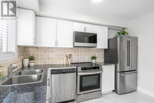 94 - 1168 Arena Road, Mississauga, ON - Indoor Photo Showing Kitchen With Stainless Steel Kitchen With Double Sink With Upgraded Kitchen