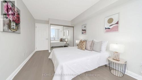 1504 - 22 Hanover Road, Brampton, ON - Indoor Photo Showing Bedroom