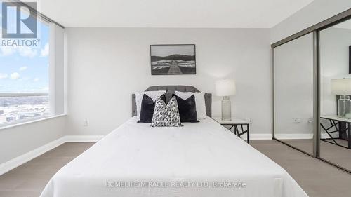 1504 - 22 Hanover Road, Brampton, ON - Indoor Photo Showing Bedroom