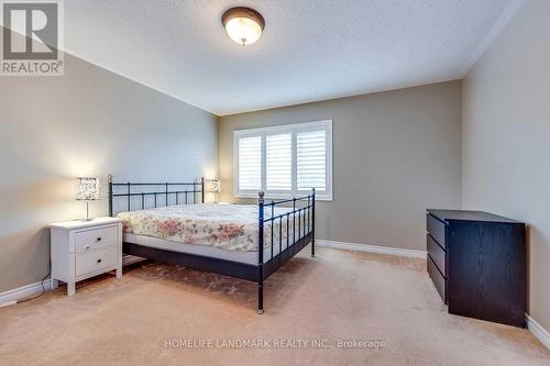 7 - 300 Ravineview Way S, Oakville, ON - Indoor Photo Showing Bedroom