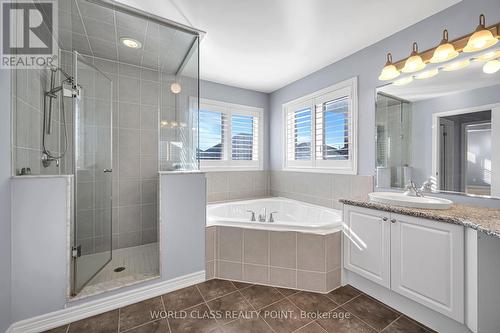 558 Alfred Hughes Avenue, Oakville, ON - Indoor Photo Showing Bathroom