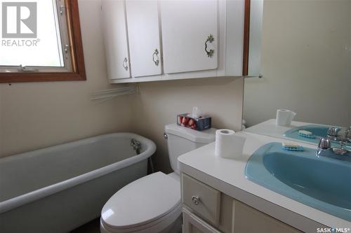 618 31St Street W, Saskatoon, SK - Indoor Photo Showing Bathroom