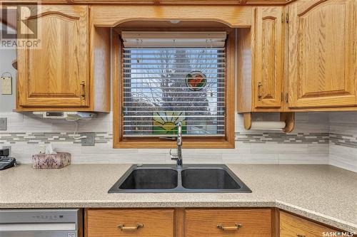 478 Anglin Court, Saskatoon, SK - Indoor Photo Showing Kitchen With Double Sink