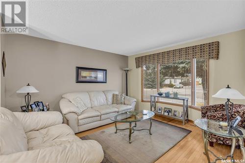 478 Anglin Court, Saskatoon, SK - Indoor Photo Showing Living Room