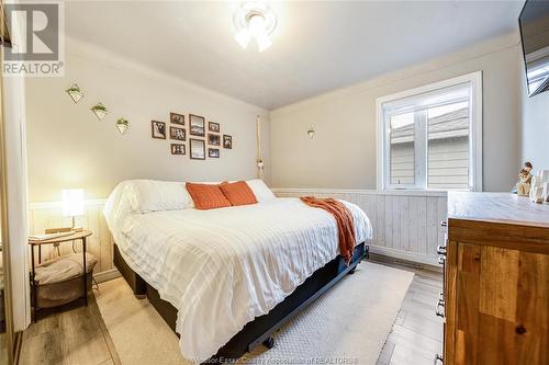 2349 Aubin Road, Windsor, ON - Indoor Photo Showing Bedroom