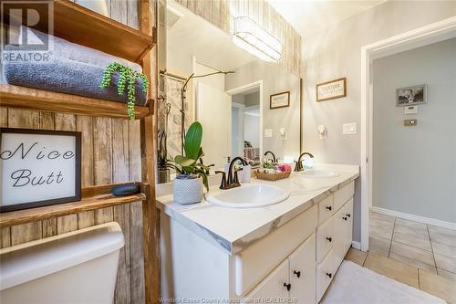 2349 Aubin Road, Windsor, ON - Indoor Photo Showing Bathroom