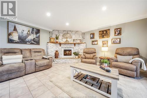 2349 Aubin Road, Windsor, ON - Indoor Photo Showing Living Room With Fireplace