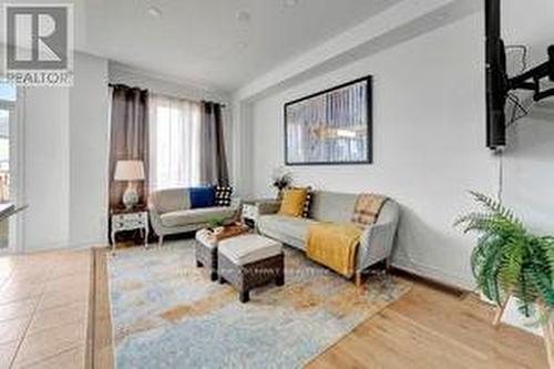 83 Hartley Avenue, Brant, ON - Indoor Photo Showing Living Room