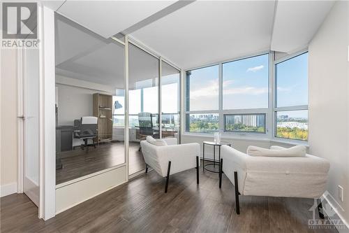 1500 Riverside Drive Unit#1608, Ottawa, ON - Indoor Photo Showing Living Room