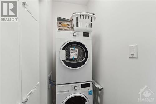 4793 Bank Street Unit#D, Ottawa, ON - Indoor Photo Showing Laundry Room