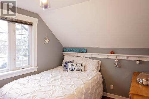 20 Bowes Street, Gander, NL - Indoor Photo Showing Bedroom