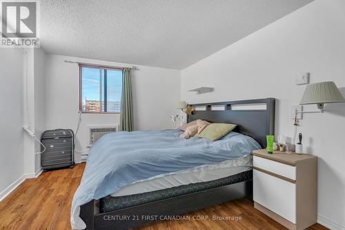 702 - 76 Base Line Road W, London, ON - Indoor Photo Showing Bedroom