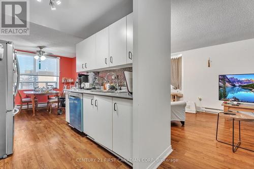 702 - 76 Base Line Road W, London, ON - Indoor Photo Showing Kitchen