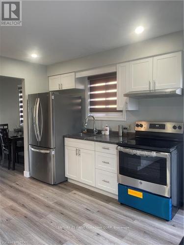 1044 Cree Avenue, Woodstock, ON - Indoor Photo Showing Kitchen