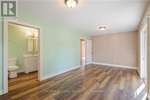 4032 Chippawa Parkway, Niagara Falls (Chippawa), ON - Indoor Photo Showing Other Room