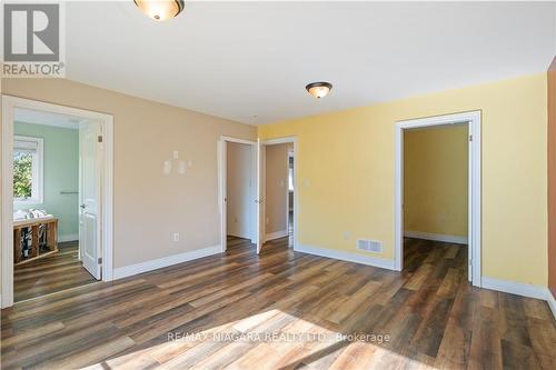 4032 Chippawa Parkway, Niagara Falls (Chippawa), ON - Indoor Photo Showing Other Room