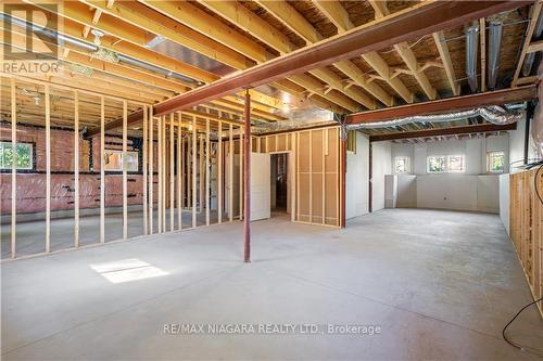 4032 Chippawa Parkway, Niagara Falls (Chippawa), ON - Indoor Photo Showing Basement