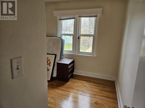 207 Pleasant Street, Truro, NS - Indoor Photo Showing Other Room