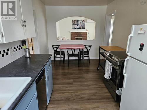 207 Pleasant Street, Truro, NS - Indoor Photo Showing Kitchen