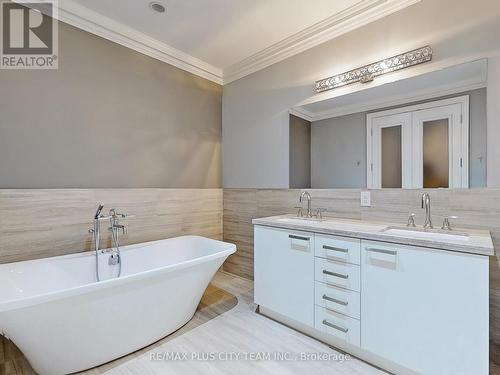 4701 - 311 Bay Street, Toronto, ON - Indoor Photo Showing Bathroom