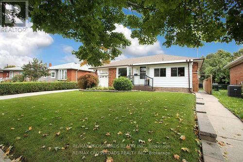 5 Independence Drive, Toronto, ON - Outdoor With Facade