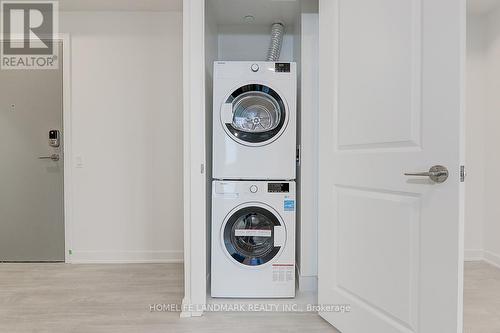 A1605 - 30 Upper Mall Way, Vaughan, ON - Indoor Photo Showing Laundry Room