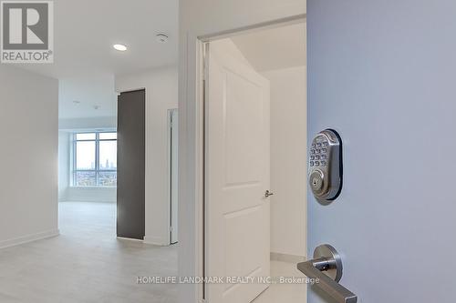 A1605 - 30 Upper Mall Way, Vaughan, ON - Indoor Photo Showing Other Room