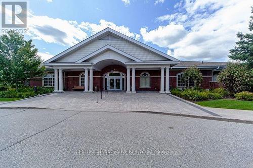 18 Faldo'S Flight, Whitchurch-Stouffville, ON - Outdoor With Facade