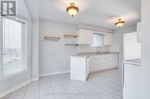 874 Shelborne Street, London, ON - Indoor Photo Showing Kitchen