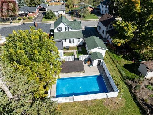 84 Beckwith Street E, Perth, ON - Outdoor With In Ground Pool