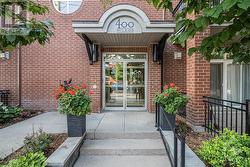 400 MCLEOD STREET  Ottawa, ON K2P 1A6